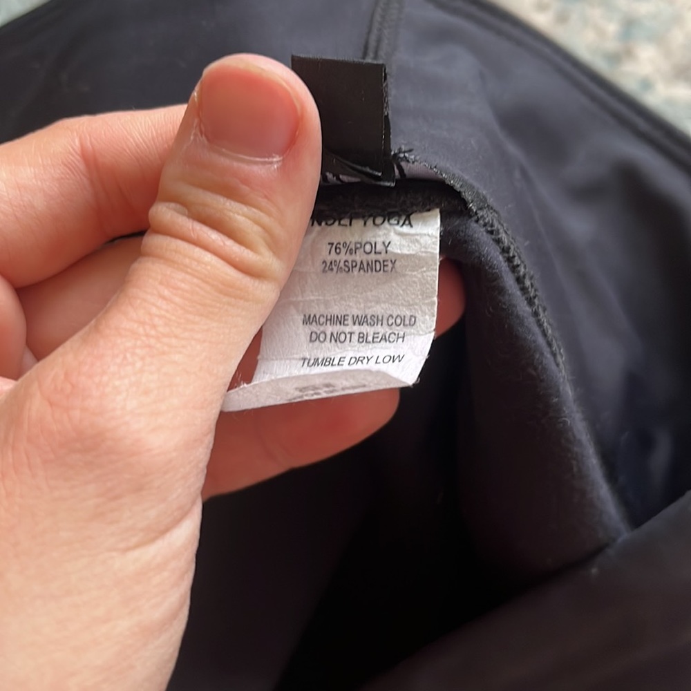 [Noli Yoga] Black Low Rise 7/8 Leggings- M - Picture 6 of 6